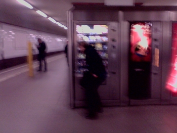 Snack-Automat im S-Bahnhof